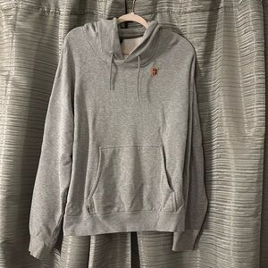 Nike Court Hoodie. Color: Grey. Size: M